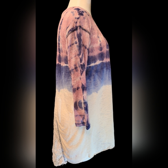 Gimmicks size M tie-dyed  top - Picture 2 of 7